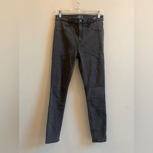 NWT Abercrombie & Fitch High Rise Jegging Size 10 Dark Gray